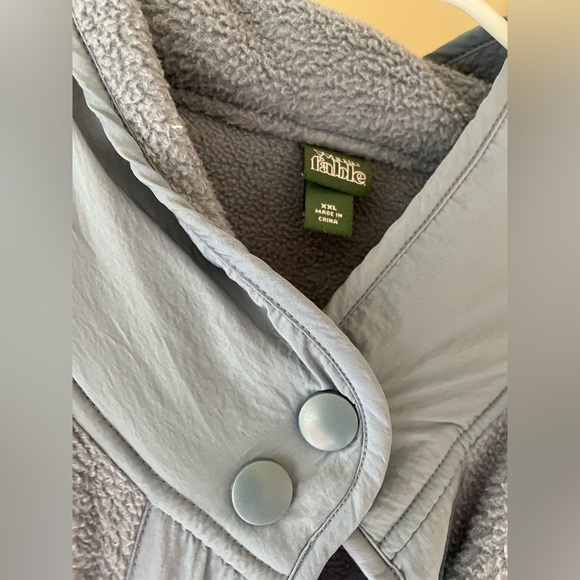 button up jacket - Picture 2 of 2